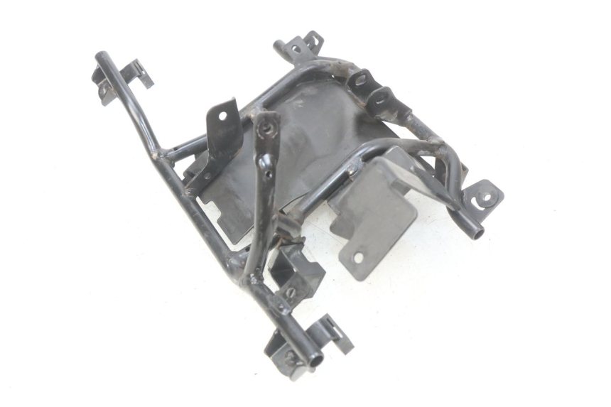 photo de VOORSTE SPINFRAME SUZUKI SIXTEEN 125 (2008 - 2010) - Detail van het onderdeel