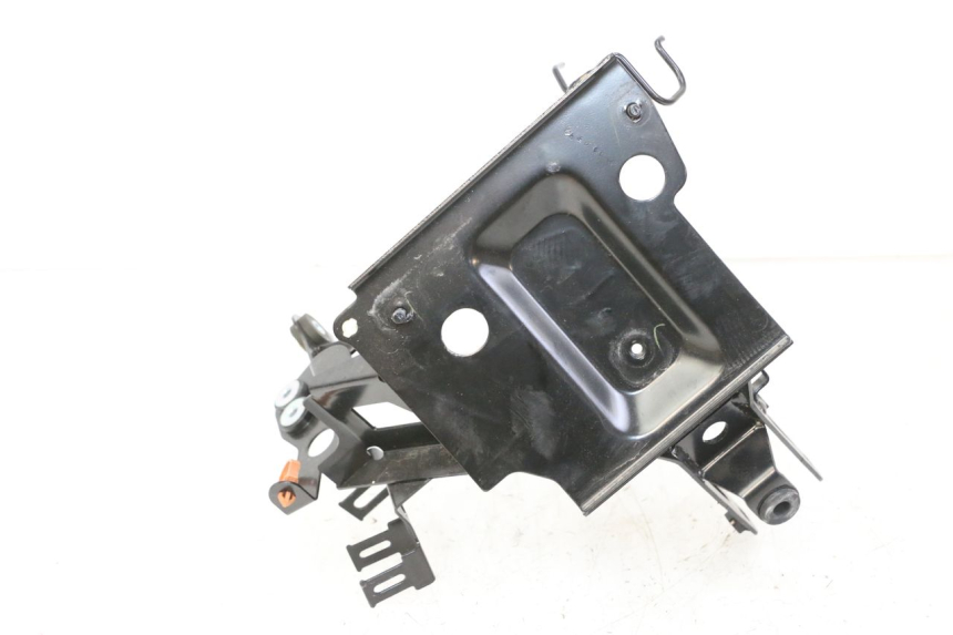 photo de VOORSTE SPINNEWEBFRAME YAMAHA XMAX X-MAX 125 (2021 - 2025) - Technische close-up