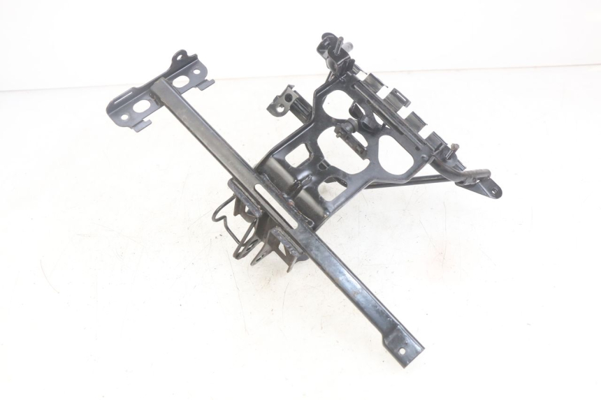 photo de VOORSTE SPINNEWEBFRAME YAMAHA YP MAJESTY 400 (2004 - 2008) - Detail van het onderdeel