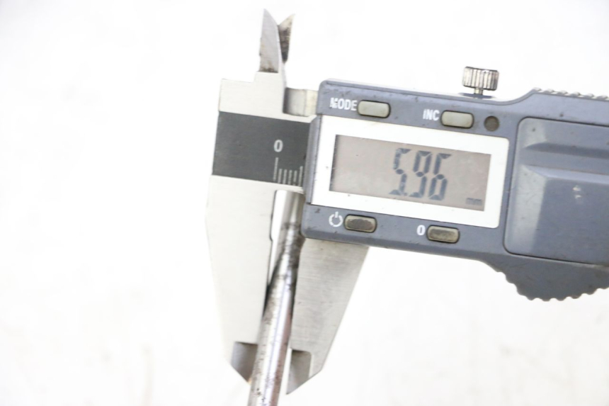 photo de KOPPELASAS SUZUKI GSR 750 (2011 - 2017) - Detail van het onderdeel