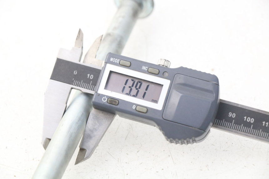 photo de ZWAARTPUNTAS ACHTERBRUG HONDA CA REBEL 125 (1995 - 2001) - Andere kijkhoek