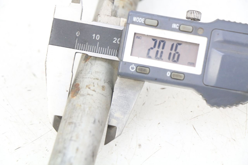 photo de AS SCHOMMELARM HONDA CB R 1000 (2018 - 2023) - Detail van het onderdeel