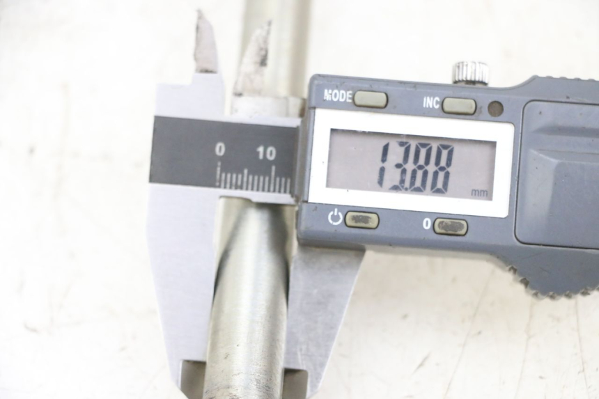 photo de ZWAARTPUNTAS ACHTERBRUG KSR CODE 125 (2018 - 2020) - Detail van het onderdeel