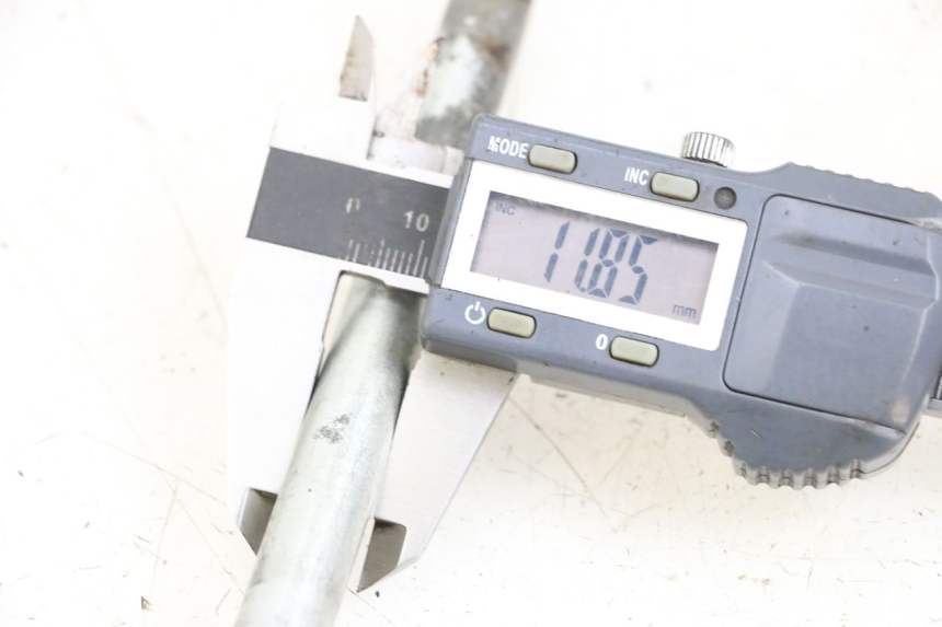 photo de ZWAARTPUNTAS ACHTERBRUG YAMAHA DTLC 125 (1982 - 1987) - Detail van het onderdeel