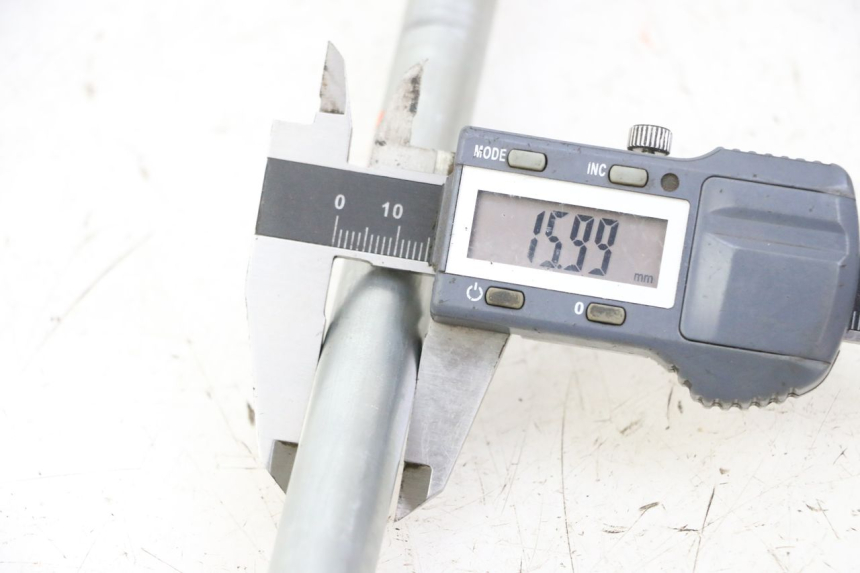 photo de ZWAARTPUNTAS ACHTERBRUG YAMAHA FJ 36Y 1100 (1984 - 1985) - Andere kijkhoek