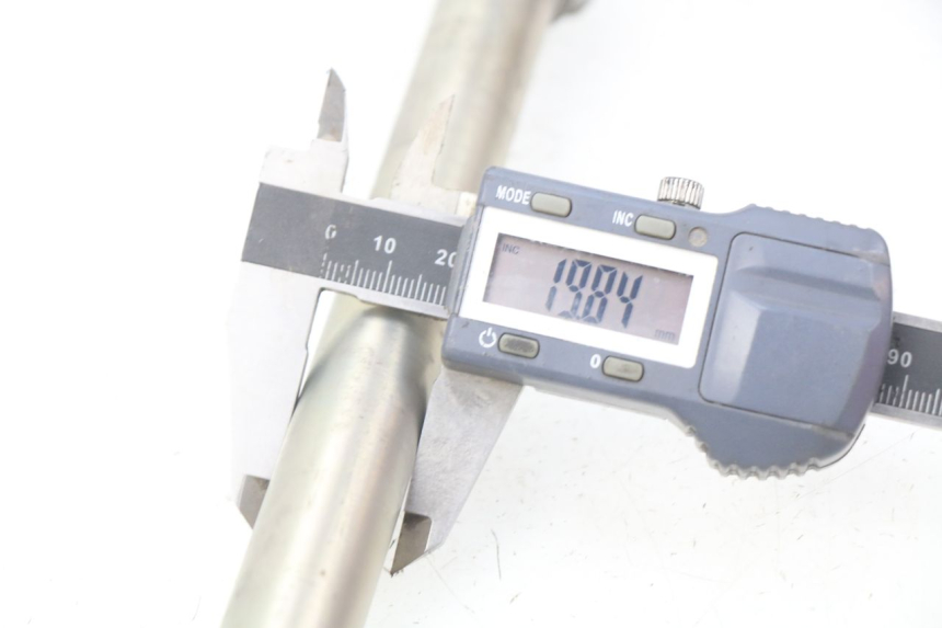 photo de ZWAARTPUNTAS ACHTERBRUG YAMAHA FJR ABS 1300 (2016 - 2020) - Detail van het onderdeel