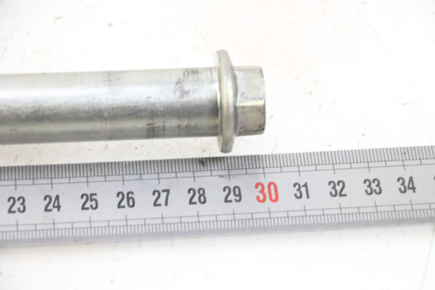 photo de ZWAARTPUNTAS ACHTERBRUG SUZUKI GSF N BANDIT 600 (1996 - 1999) - Detail van het onderdeel