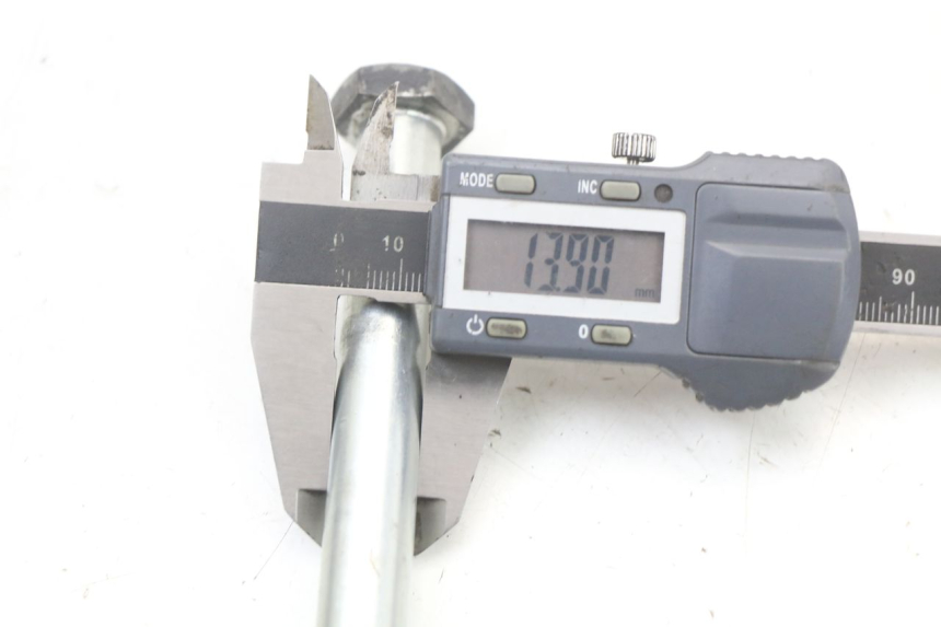 photo de ZWAARTPUNTAS ACHTERBRUG SUZUKI GSX E 250 (1982 - 1983) - Andere kijkhoek