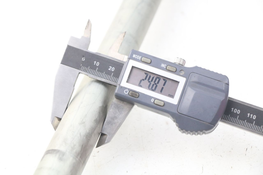 photo de AS SCHOMMELARM SUZUKI GSX-R GSXR 600 (2001 - 2003) - Andere kijkhoek