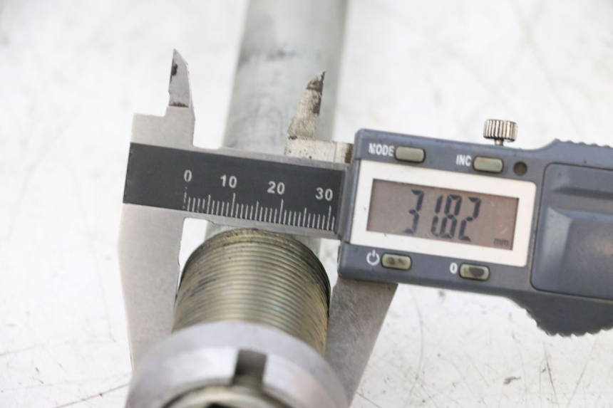 photo de ZWAARTPUNTAS ACHTERBRUG SUZUKI GSXR GSX-R 1000 (2003 - 2004) - Andere kijkhoek