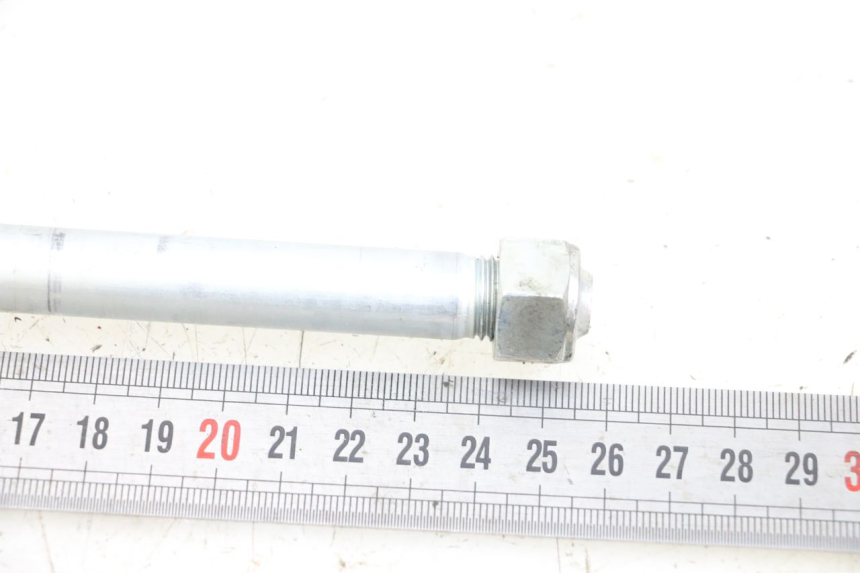 photo de ZWAARTPUNTAS ACHTERBRUG SUZUKI GZ MARAUDER 125 (1998 - 2004) - Detail van het onderdeel