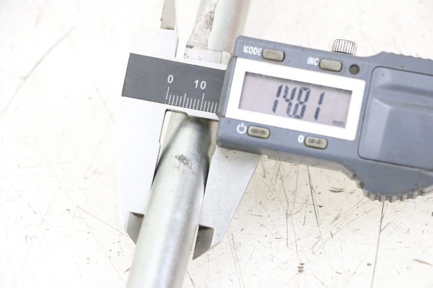 photo de ZWAARTPUNTAS ACHTERBRUG HONDA VT C2 SHADOW 750 (1997 - 2001) - Detail van het onderdeel