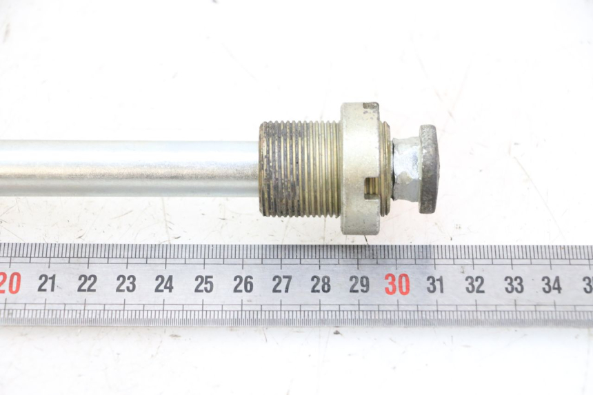 photo de ZWAARTPUNTAS ACHTERBRUG HONDA VT C2 SHADOW 750 (1997 - 2001) - Zoom op gebruiksstaat