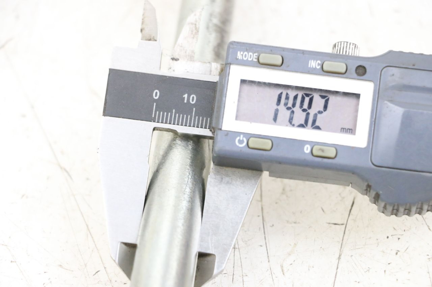 photo de ZWAARTPUNTAS ACHTERBRUG HUSQVARNA SVARTPILEN 401 (2018 - 2023) - Detail van het onderdeel