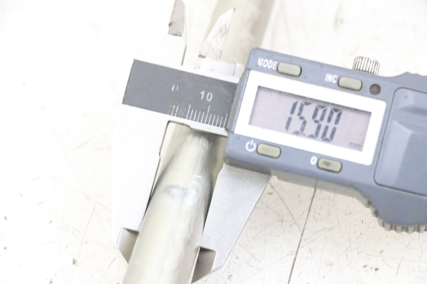 photo de ZWAARTPUNTAS ACHTERBRUG YAMAHA MT-07 MT07 ABS 700 (2014 - 2017) - Andere kijkhoek