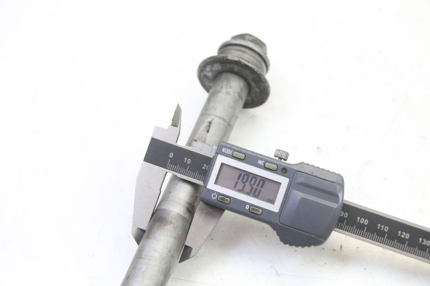 photo de ZWAARTPUNTAS ACHTERBRUG HONDA NTV DEAUVILLE ABS 700 (2007 - 2016) - Technische close-up