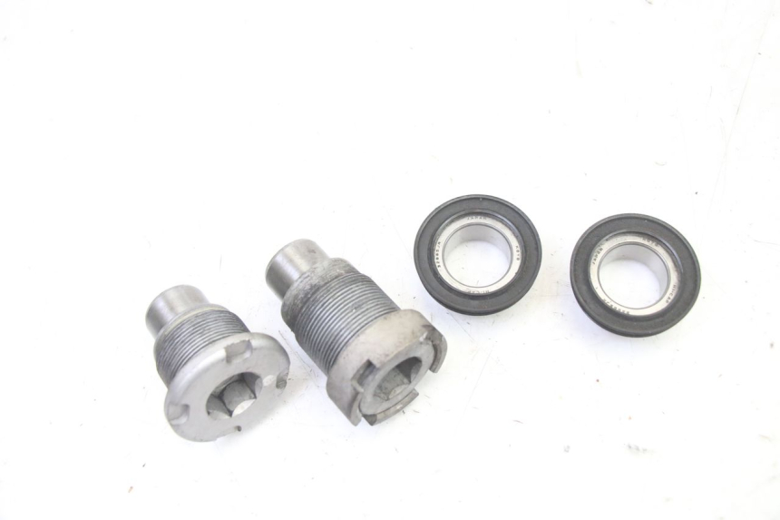 photo de ZWAARTPUNTAS ACHTERBRUG HONDA ST PAN EUROPEAN 1300 (2002 - 2013) - Detail van het onderdeel