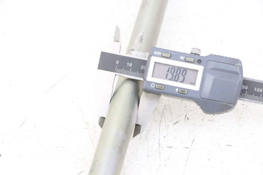 photo de AS SCHOMMELARMAS SUZUKI GSX F GSXF 650 (2007 - 2015) - Detail van het onderdeel