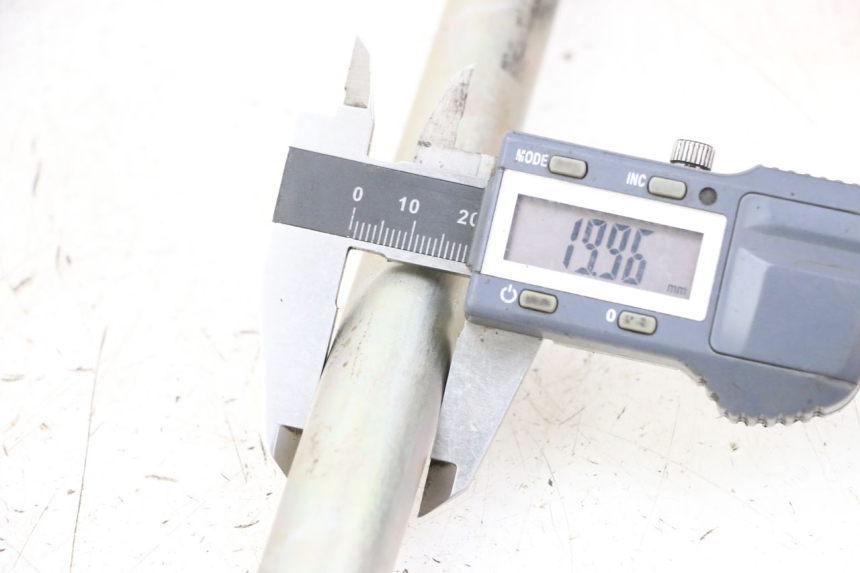 photo de AS SCHOMMELARMAS SUZUKI GSX F GSXF 650 (2007 - 2015) - Detail van het onderdeel