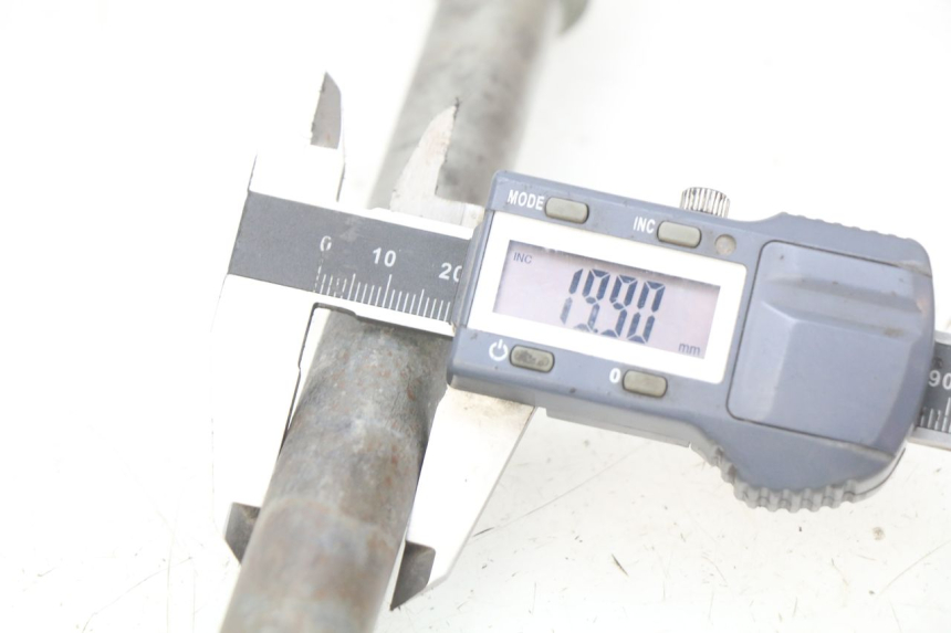 photo de AS SCHOMMELARM SUZUKI SV N 650 (1999 - 2002) - Zoom op gebruiksstaat