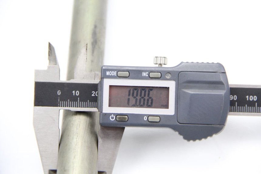 photo de ZWAARTPUNTAS ACHTERBRUG YAMAHA TDM ABS 900 (2002 - 2014) - Bevestigingspunten
