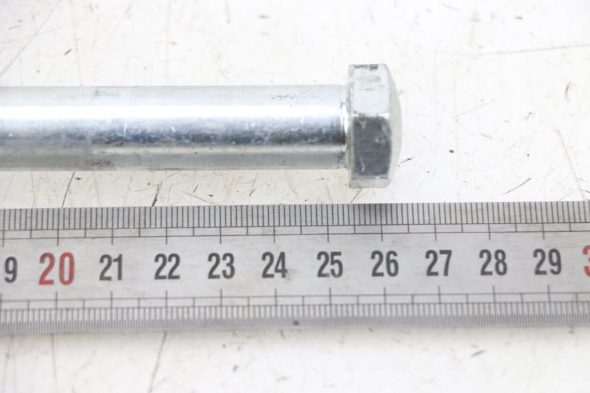 photo de ZWAARTPUNTAS ACHTERBRUG YAMAHA TDR DELTABOX 125 (1997 - 2003) - Zoom op gebruiksstaat