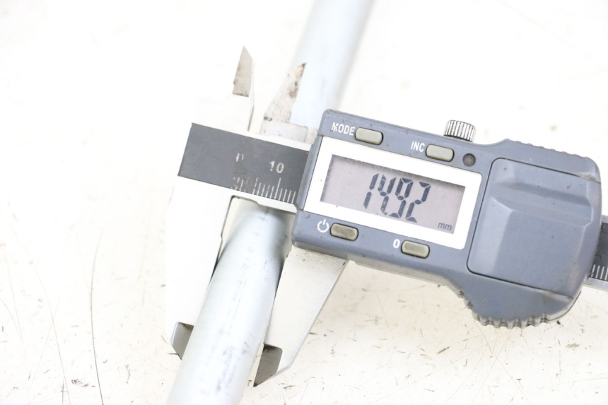 photo de ZWAARTPUNTAS ACHTERBRUG SUZUKI VL INTRUDER 125 (2004 - 2007) - Andere kijkhoek