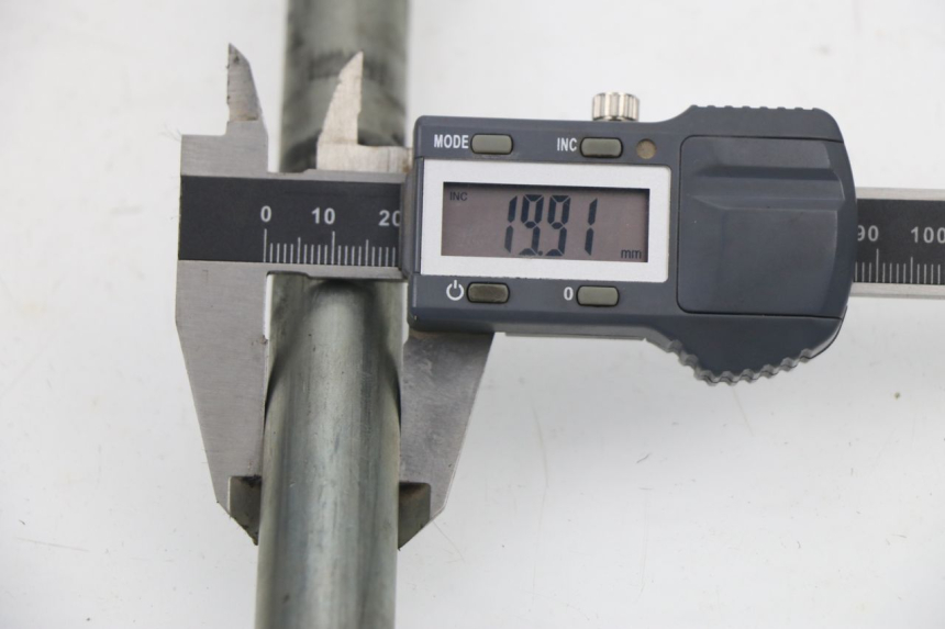 photo de ZWAARTPUNTAS ACHTERBRUG HONDA VTR F FIRESTORM 1000 (1997 - 2001) - Detail van het onderdeel