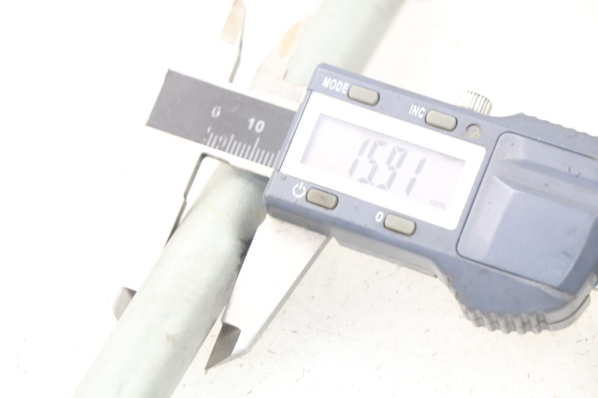 photo de ZWAARTPUNTAS ACHTERBRUG YAMAHA XJ600 XJ DIVERSION 600 (1992 - 1997) - Andere kijkhoek