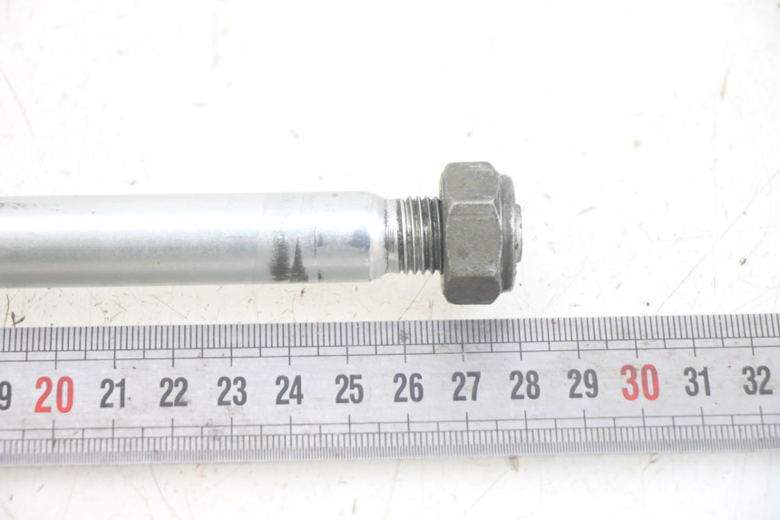 photo de ZWAARTPUNTAS ACHTERBRUG YAMAHA XJN DIVERSION 600 (2000 - 2003) - Zoom op gebruiksstaat