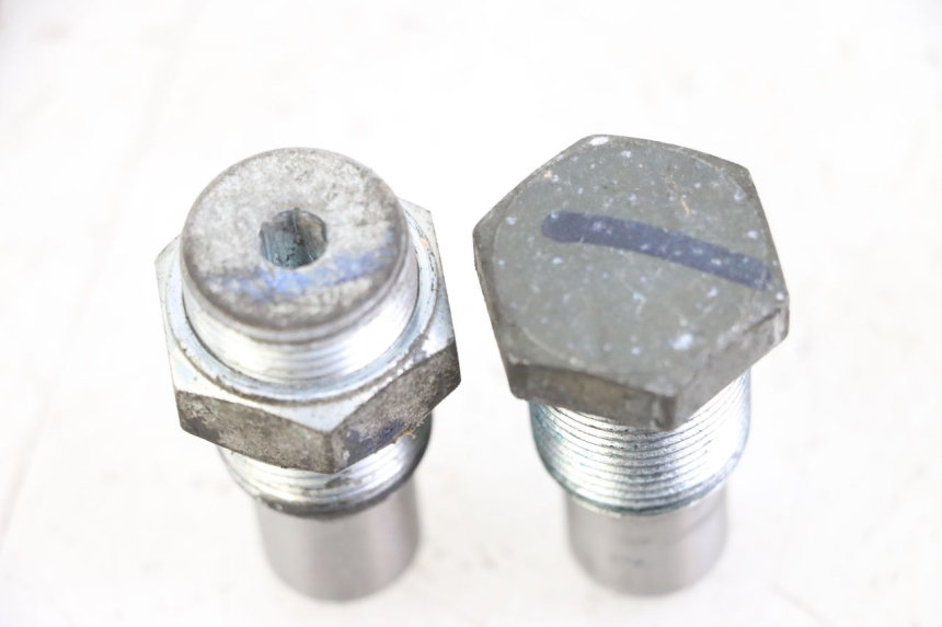 photo de ZWAARTPUNTAS ACHTERBRUG YAMAHA XVS DRAG STAR DRAGSTAR 650 (1997 - 2007) - Zoom op gebruiksstaat