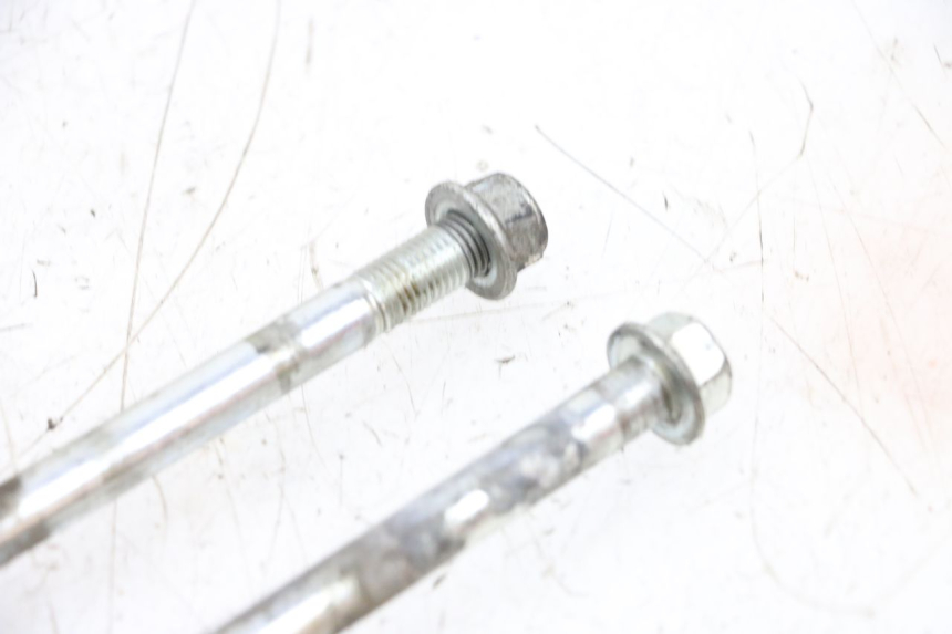 photo de MOTORENASSEN SUZUKI GSXR GSX-R 1000 (2003 - 2004) - Bevestigingspunten