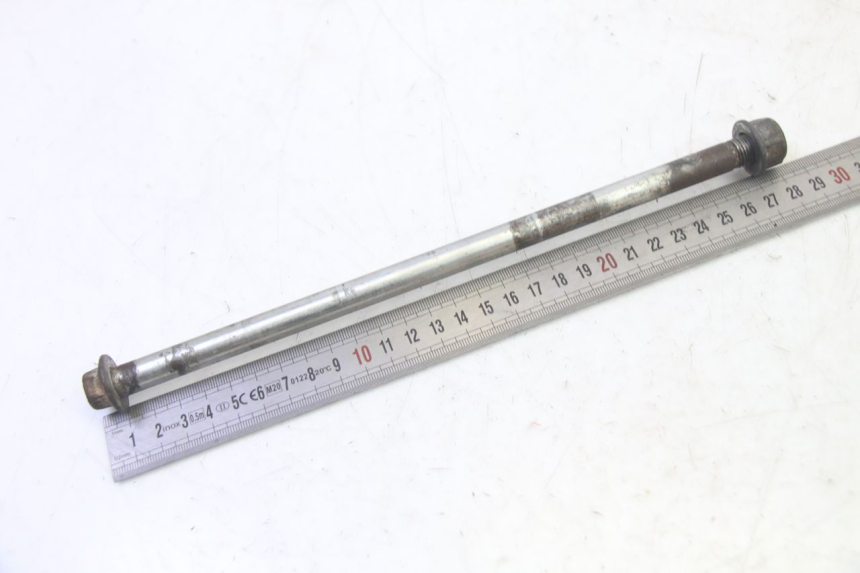 photo de ACHTERWIELAS HONDA CBF 125 (2009 - 2015) - Zoom op gebruiksstaat