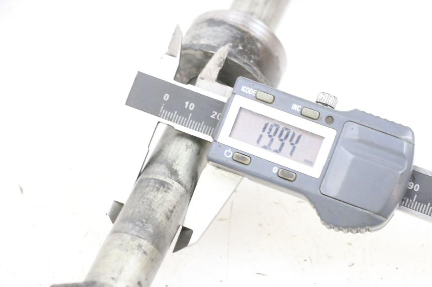 photo de ACHTERWIELAS SUZUKI DL V STROM 1000 (2002 - 2007) - Andere kijkhoek