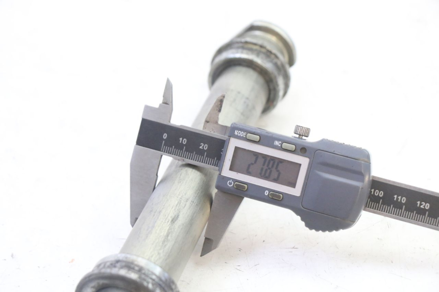 photo de ACHTERWIELAS YAMAHA FZ6 FAZER S2 600 (2007 - 2011) - Technische close-up