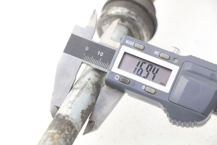 photo de ACHTERWIELAS KAWASAKI GPZ S 500 (1994 - 2005) - Detail van het onderdeel