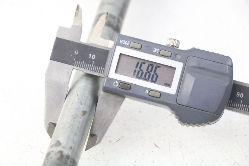 photo de ACHTERWIELAS SUZUKI GSX-F GSXF 600 (1998 - 2004) - Andere kijkhoek