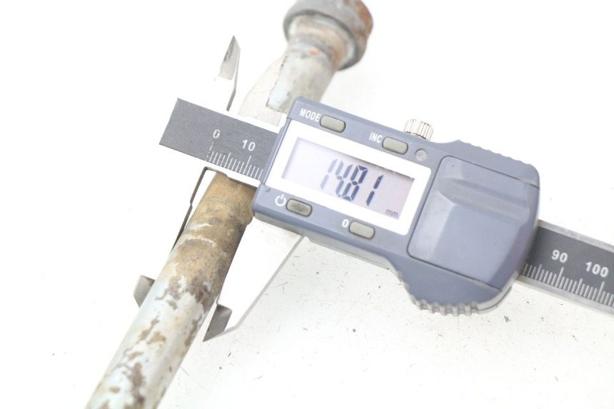 photo de ACHTERWIELAS YAMAHA SR 125 (1982 - 2003) - Detail van het onderdeel