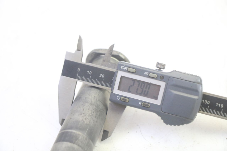 photo de ACHTERWIELAS YAMAHA TDM ABS 900 (2002 - 2014) - Technische close-up