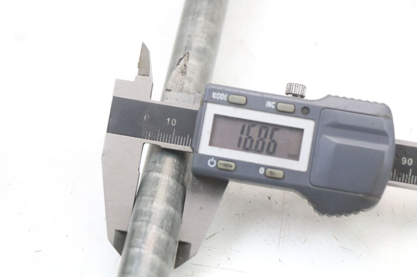 photo de ACHTERWIELAS YAMAHA XJS DIVERSION 600 (1997 - 1999) - Andere kijkhoek