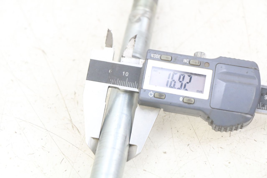 photo de VOORWIELAS SUZUKI BURGMAN 650 (2002 - 2004) - Zoom op gebruiksstaat