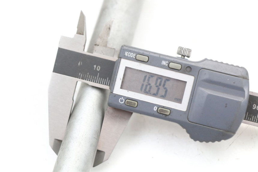 photo de VOORWIELAS BMW C1 125 (2000 - 2003) - Technische close-up