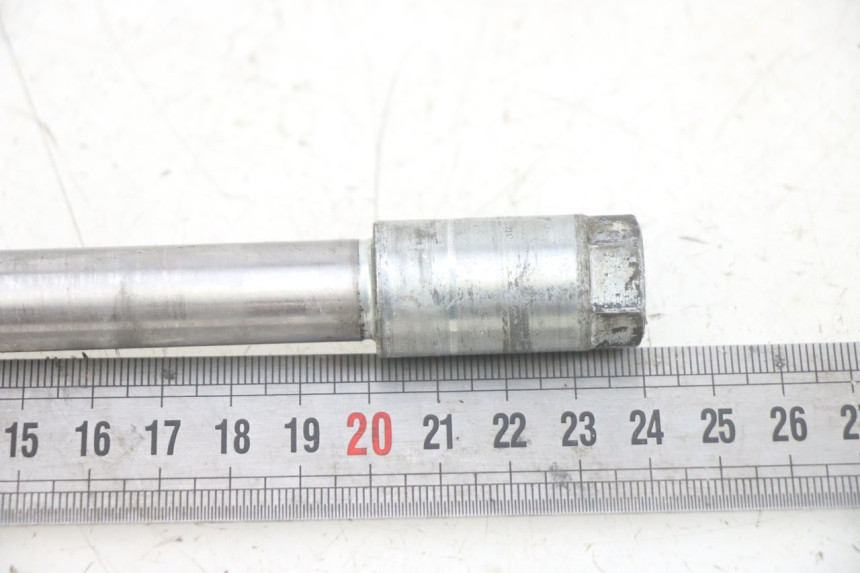 photo de VOORWIELAS HONDA CA REBEL 125 (1995 - 2001) - Detail van het onderdeel