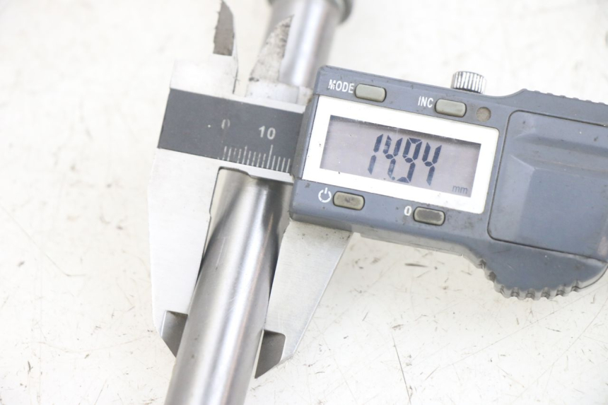 photo de VOORWIELAS HONDA CA REBEL 125 (1995 - 2001) - Technische close-up