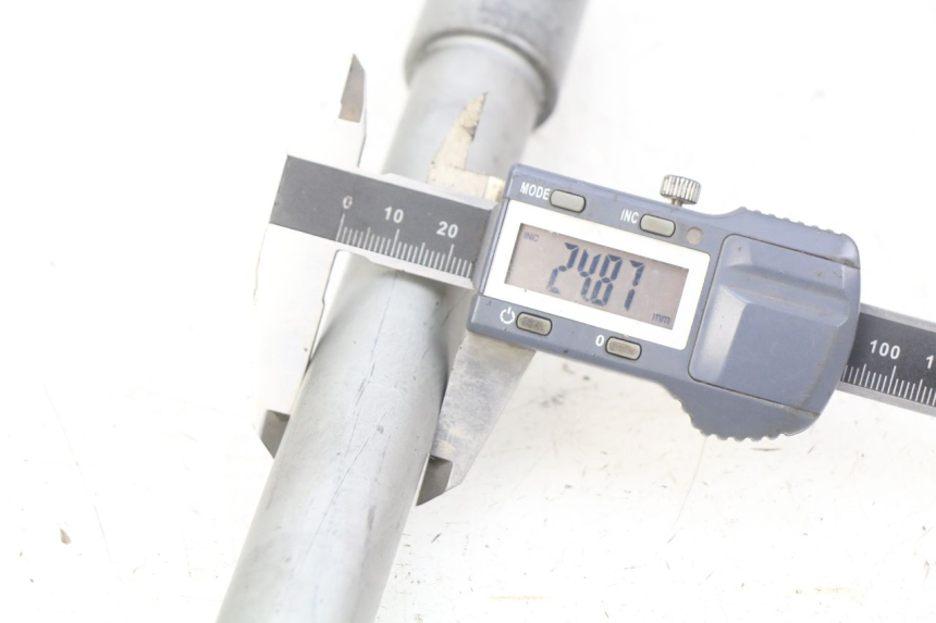 photo de VOORWIELAS HONDA CB R 1000 (2018 - 2023) - Zoom op gebruiksstaat