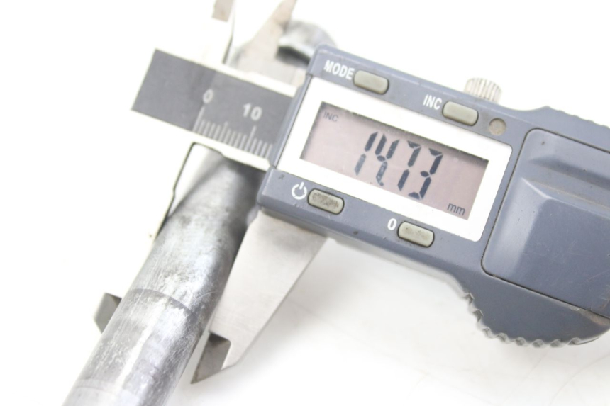 photo de VOORWIELAS XTRM FACTORY DIRTBIKE BSE 150 - Zoom op gebruiksstaat