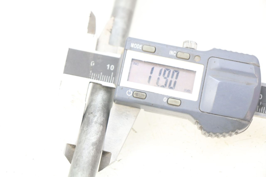 photo de VOORWIELAS HONDA FES PANTHEON 2T 125 (1998 - 2002) - Andere kijkhoek