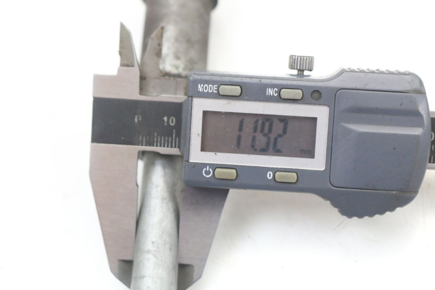 photo de VOORWIELAS HONDA FES PANTHEON 2T 125 (1998 - 2002) - Andere kijkhoek