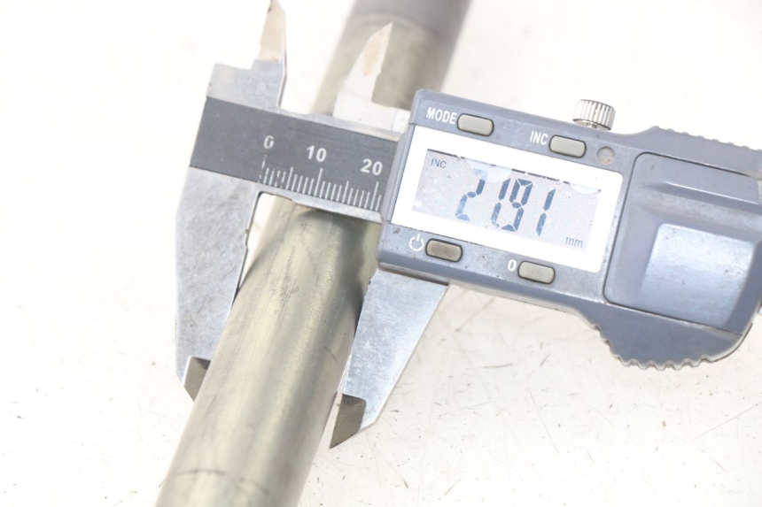 photo de VOORWIELAS YAMAHA FJR ABS 1300 (2006 - 2012) - Technische close-up