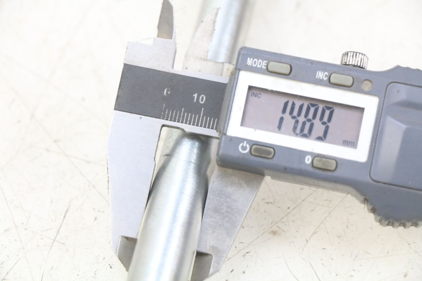 photo de VOORWIELAS PIAGGIO FLY 4T 50 (2013 - 2017) - Zoom op gebruiksstaat